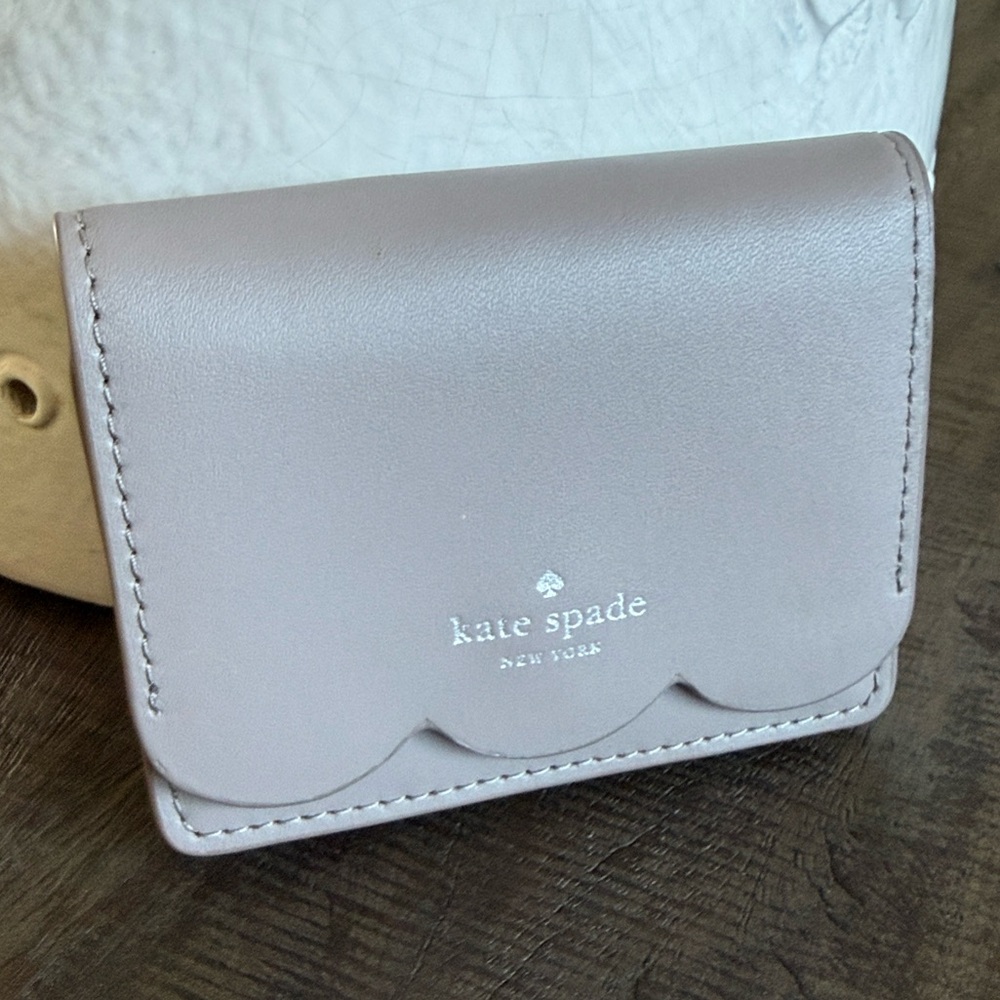 Kate Spade Cream Scalloped Card Holder